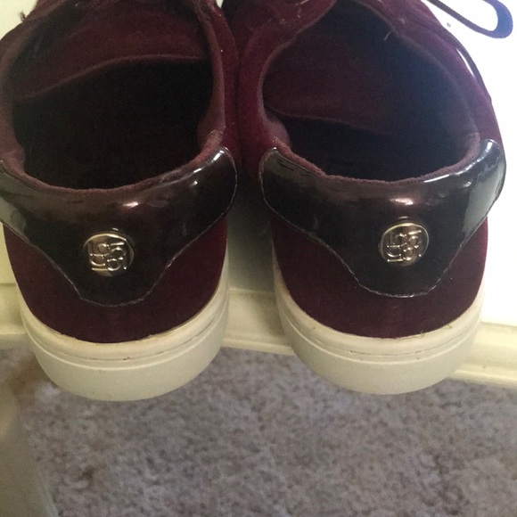 SOLD! Liz Claiborne sneakers - Picture 4 of 5